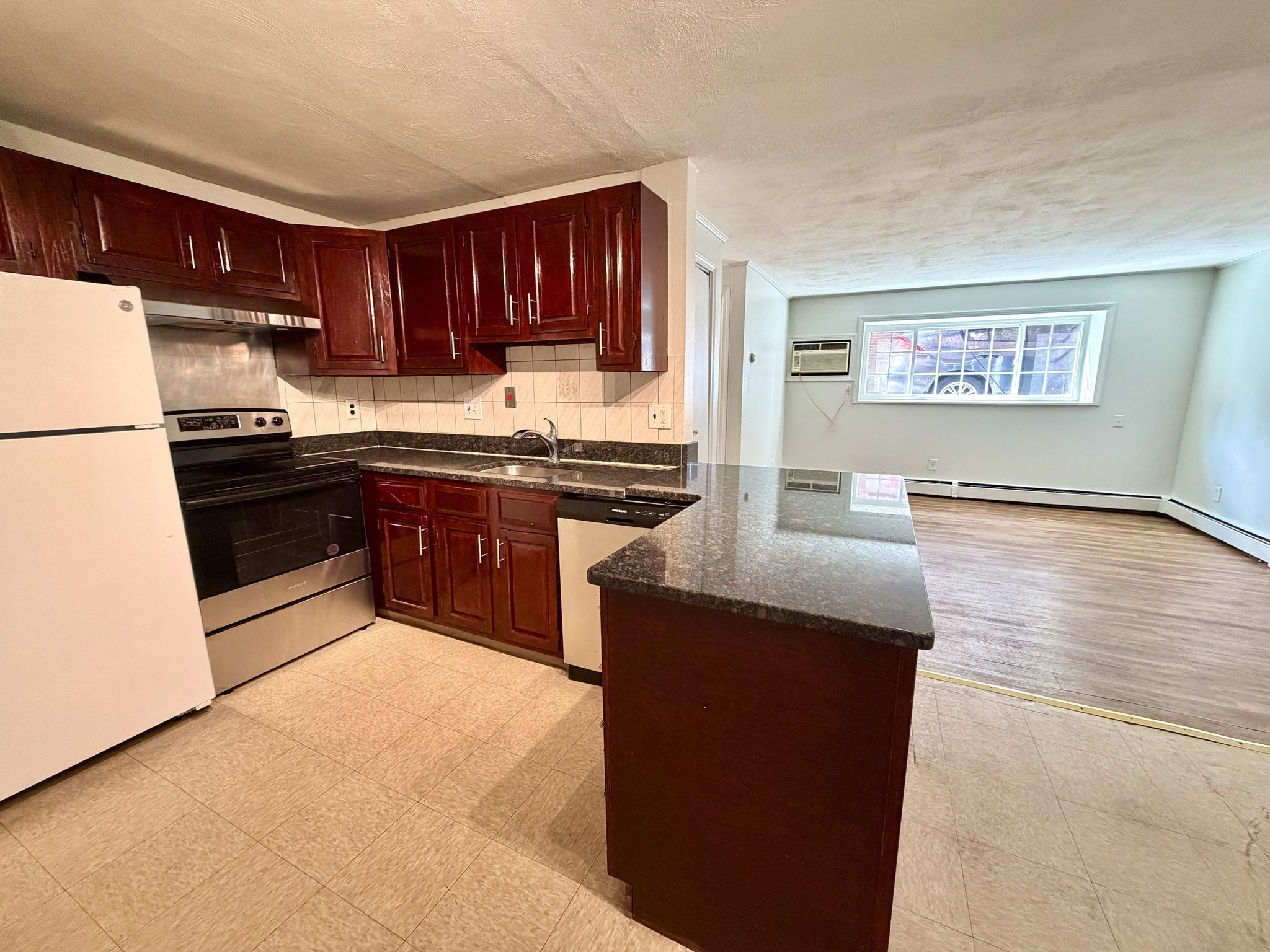 15 Staples Ave Unit 18, Everett, MA 02149
