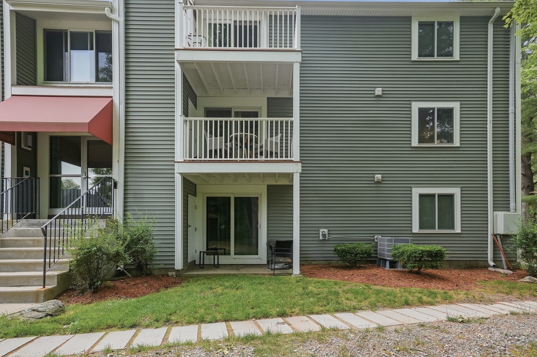 11 Silver Hill Lane Unit 6, Natick, MA 01760