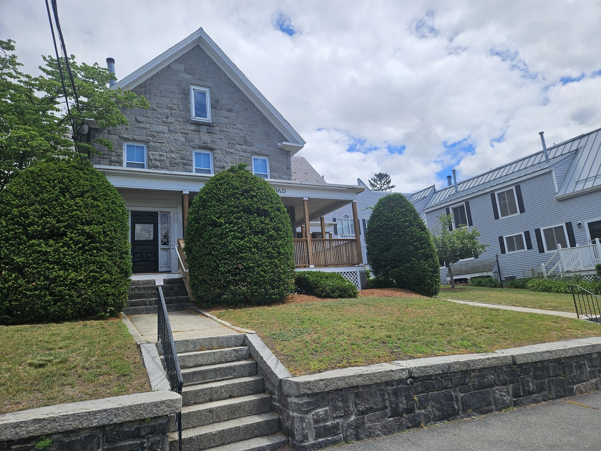 325 Mammoth Road Unit 1, Lowell, MA 01854