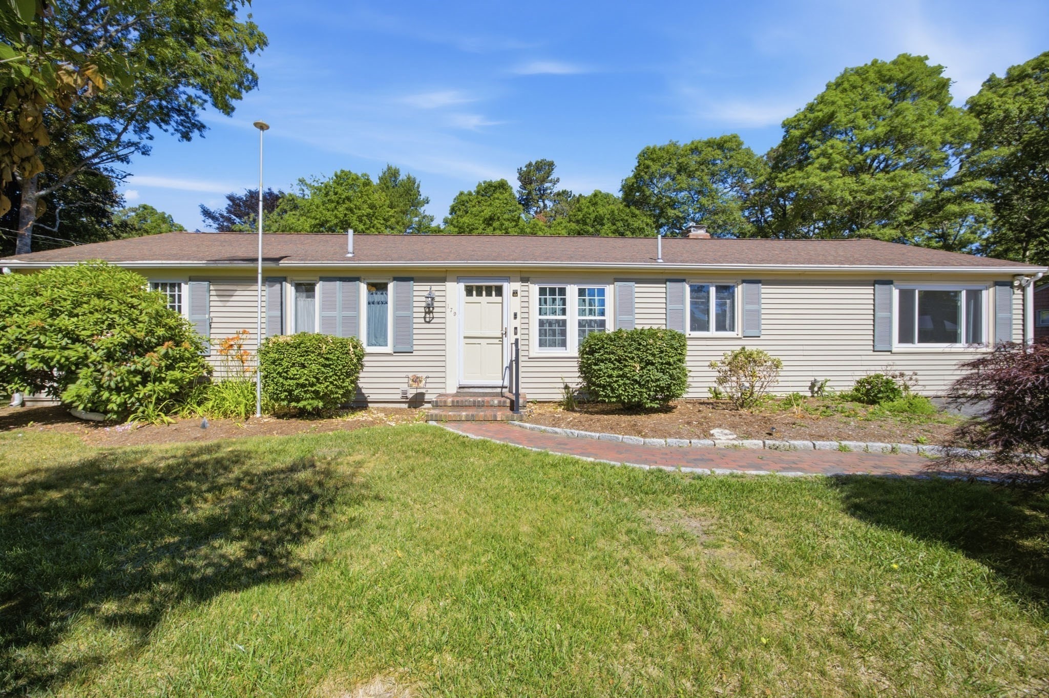 179 Sheaffer Rd, Barnstable, MA 02632