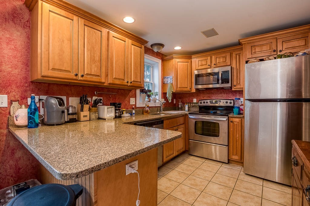 289 Chace Street Unit B, Clinton, MA 01510 - Image 8