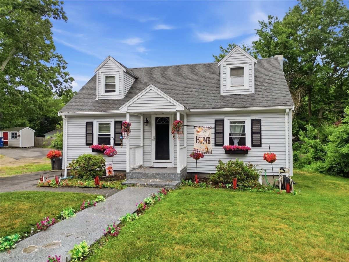 9 Ash Road, Halifax, MA 02338