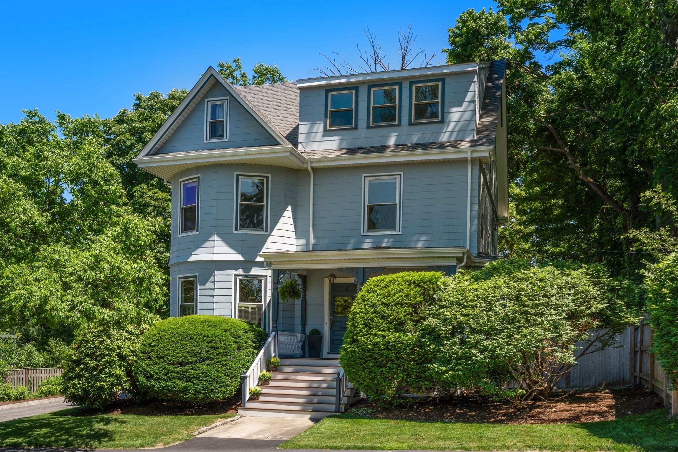 40 Goden St, Belmont, MA 02478