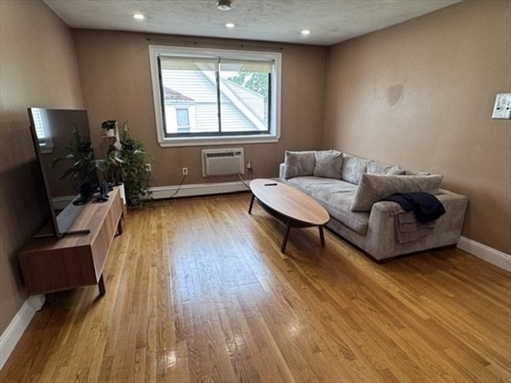 47 Gardner St, Apt 12