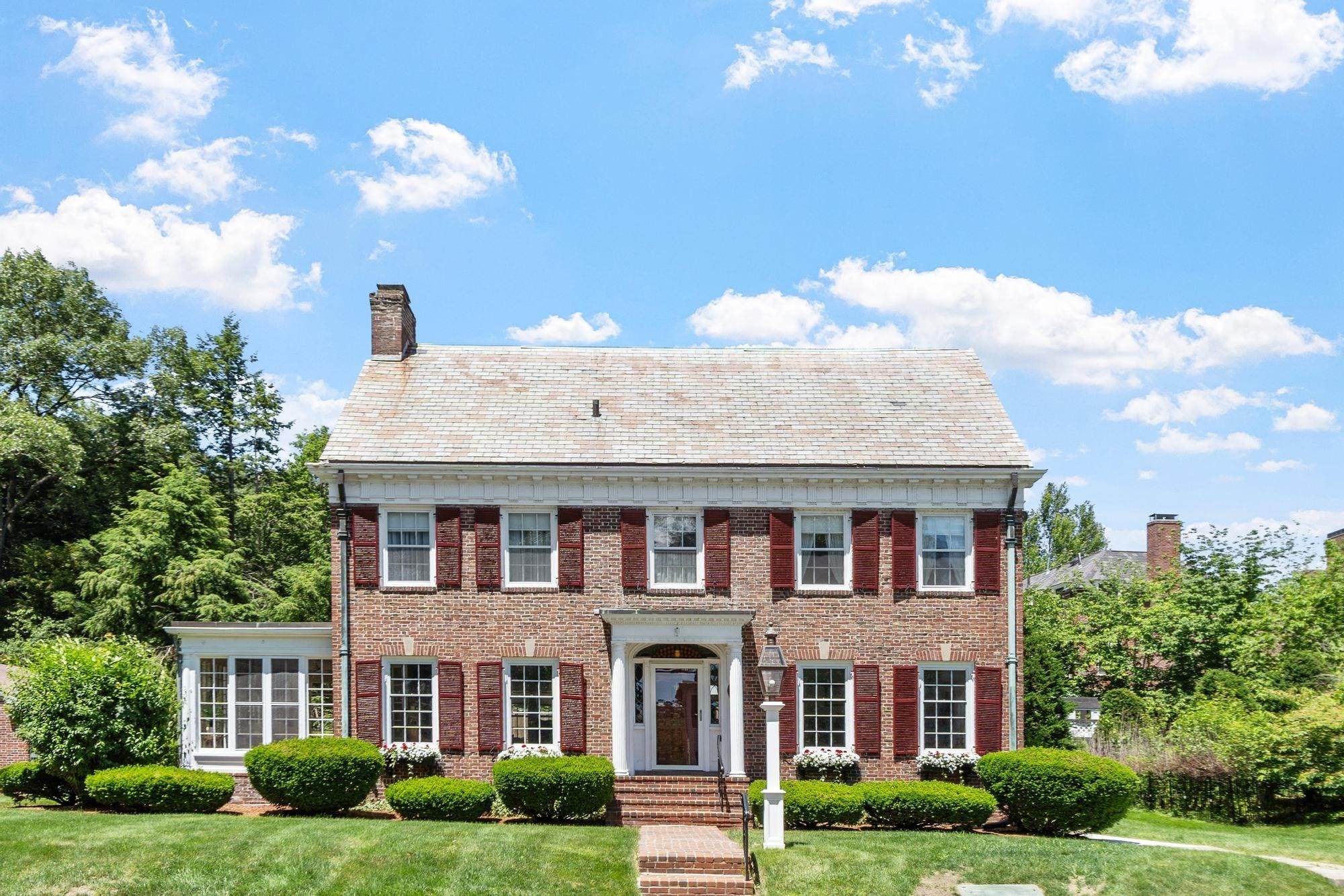 21 William Street, Andover, MA 01810