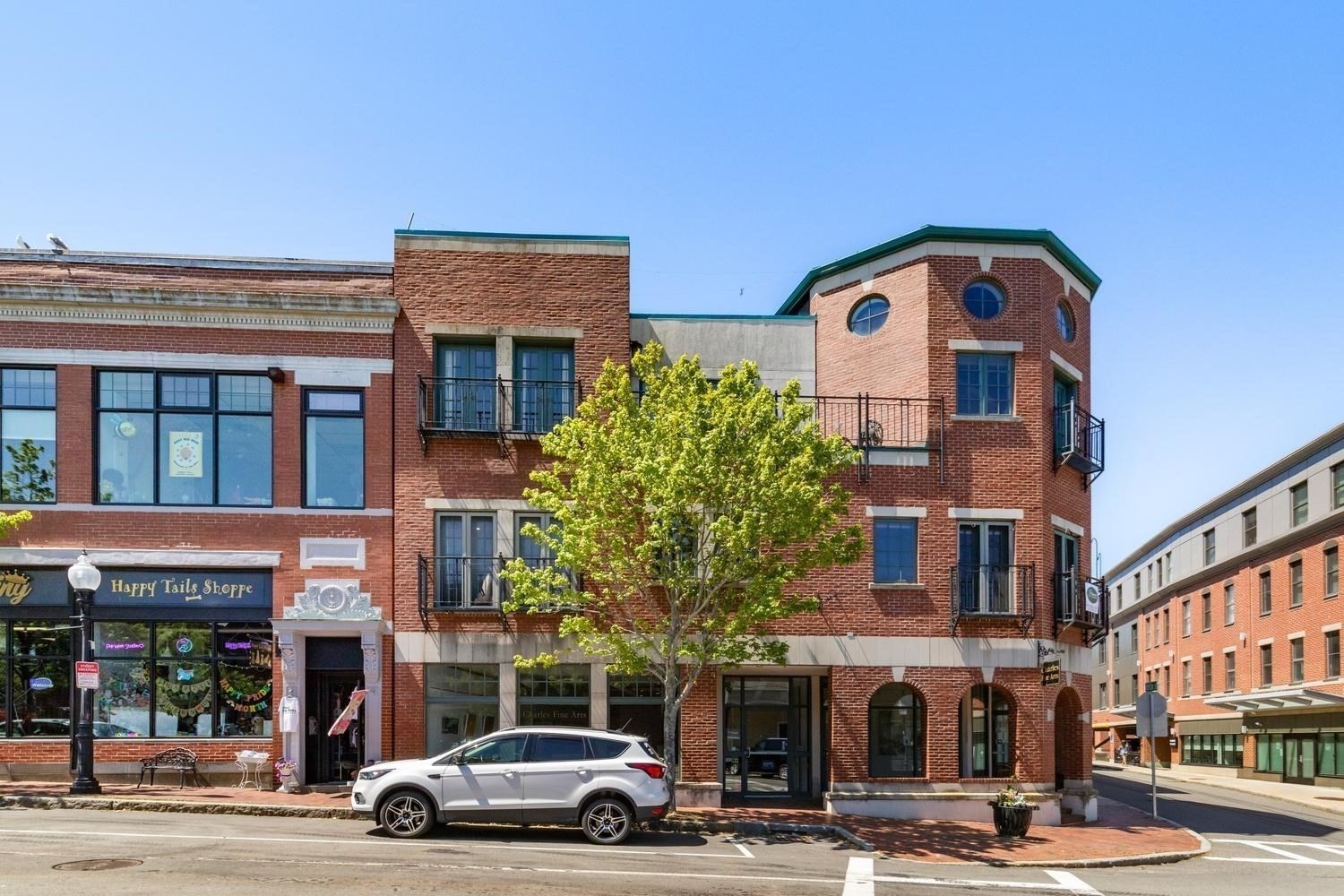 196 Main St Unit 1, Gloucester, MA 01930