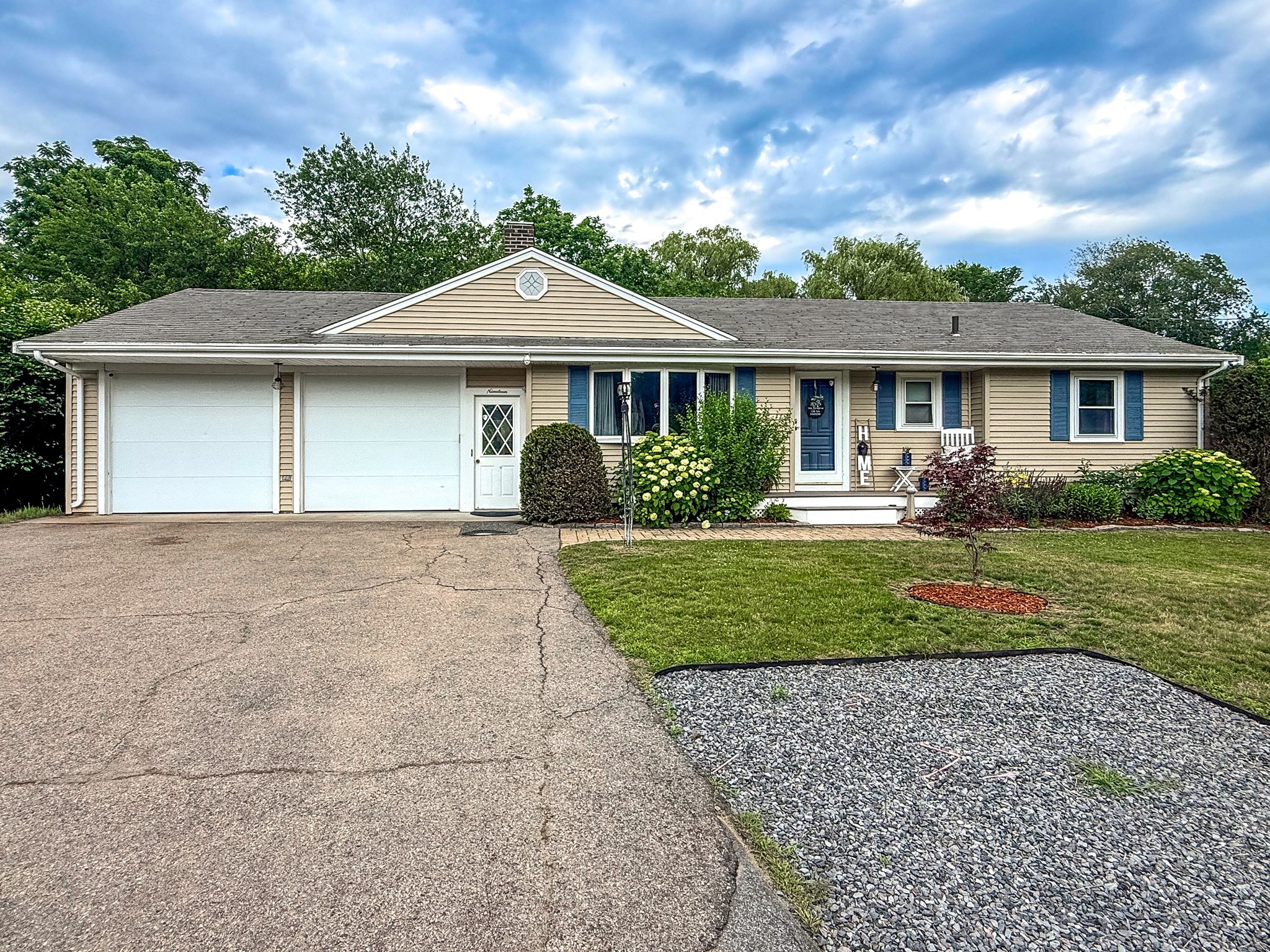19 Hawthorne Rd, Ashland, MA 01721