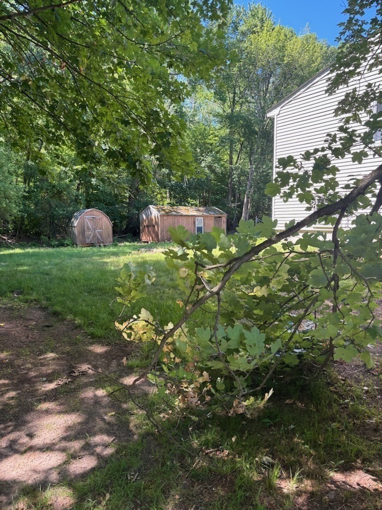 79 Border Rd, Holbrook, MA 02343