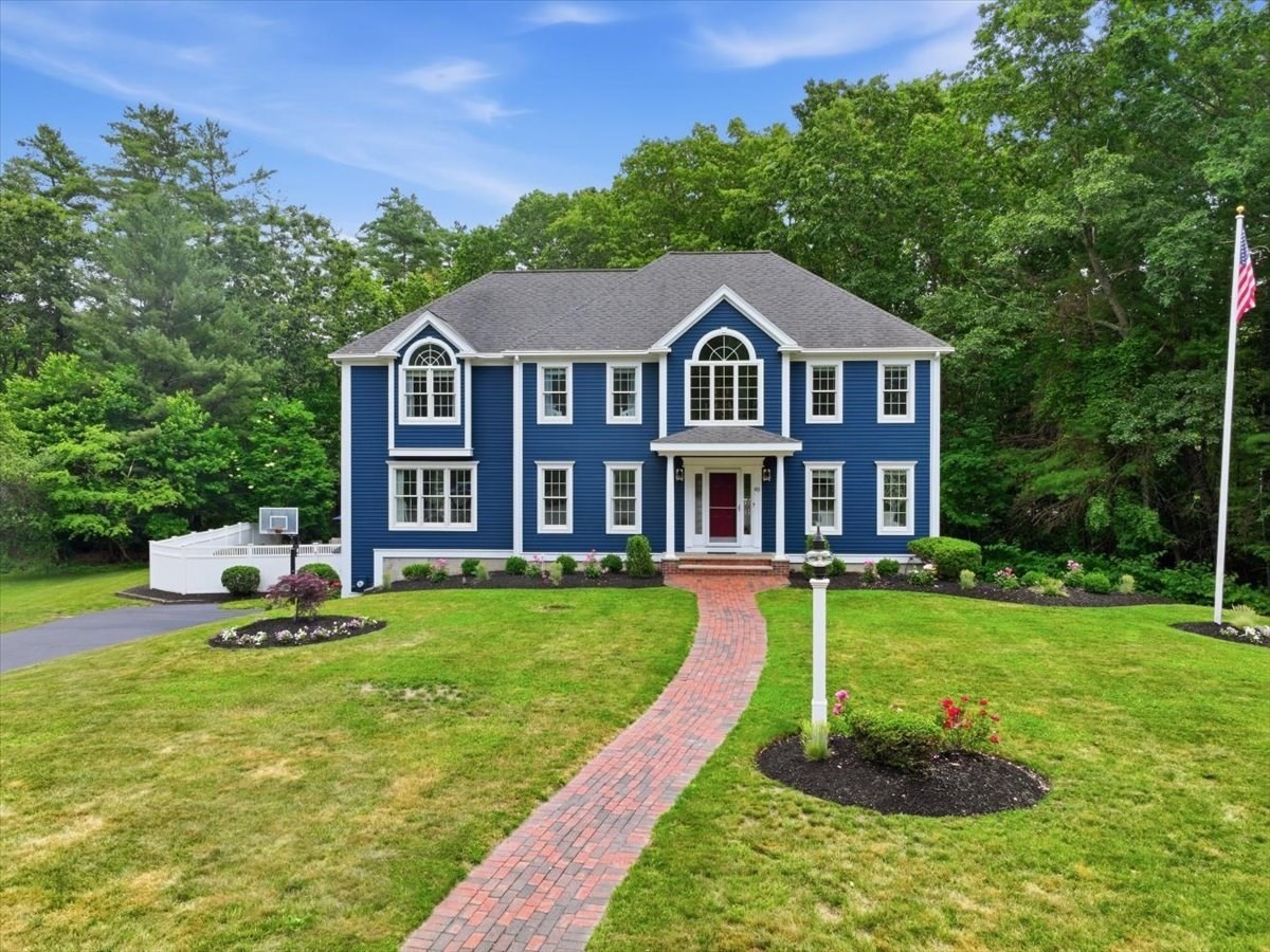 85 Maple Ave, Hanover, MA 02339