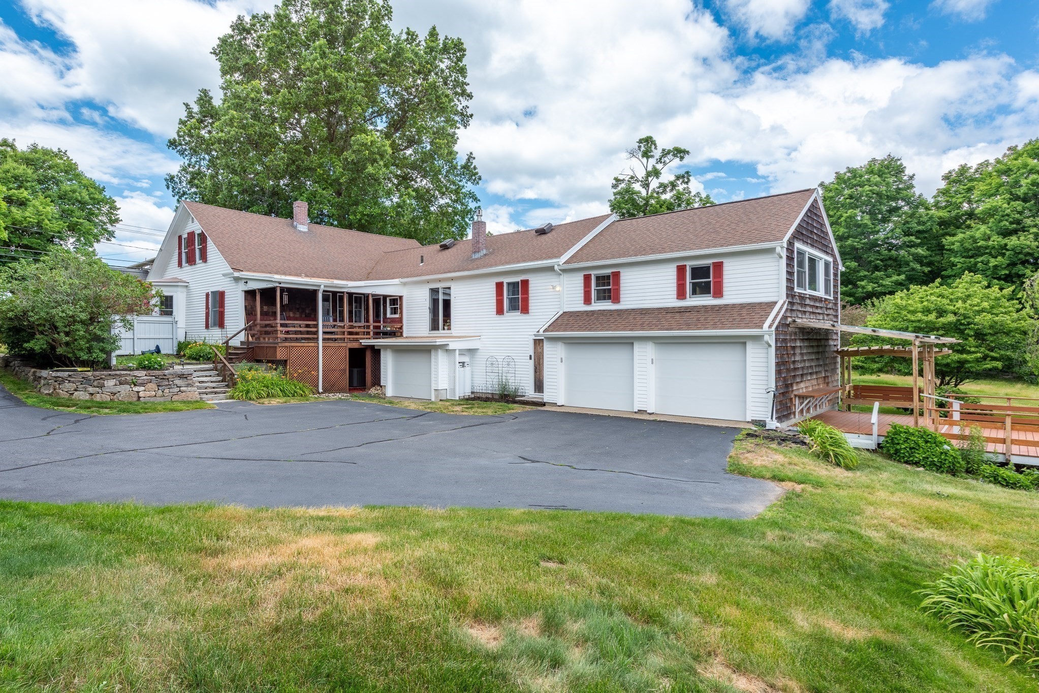1450 S East St, Amherst, MA 01002
