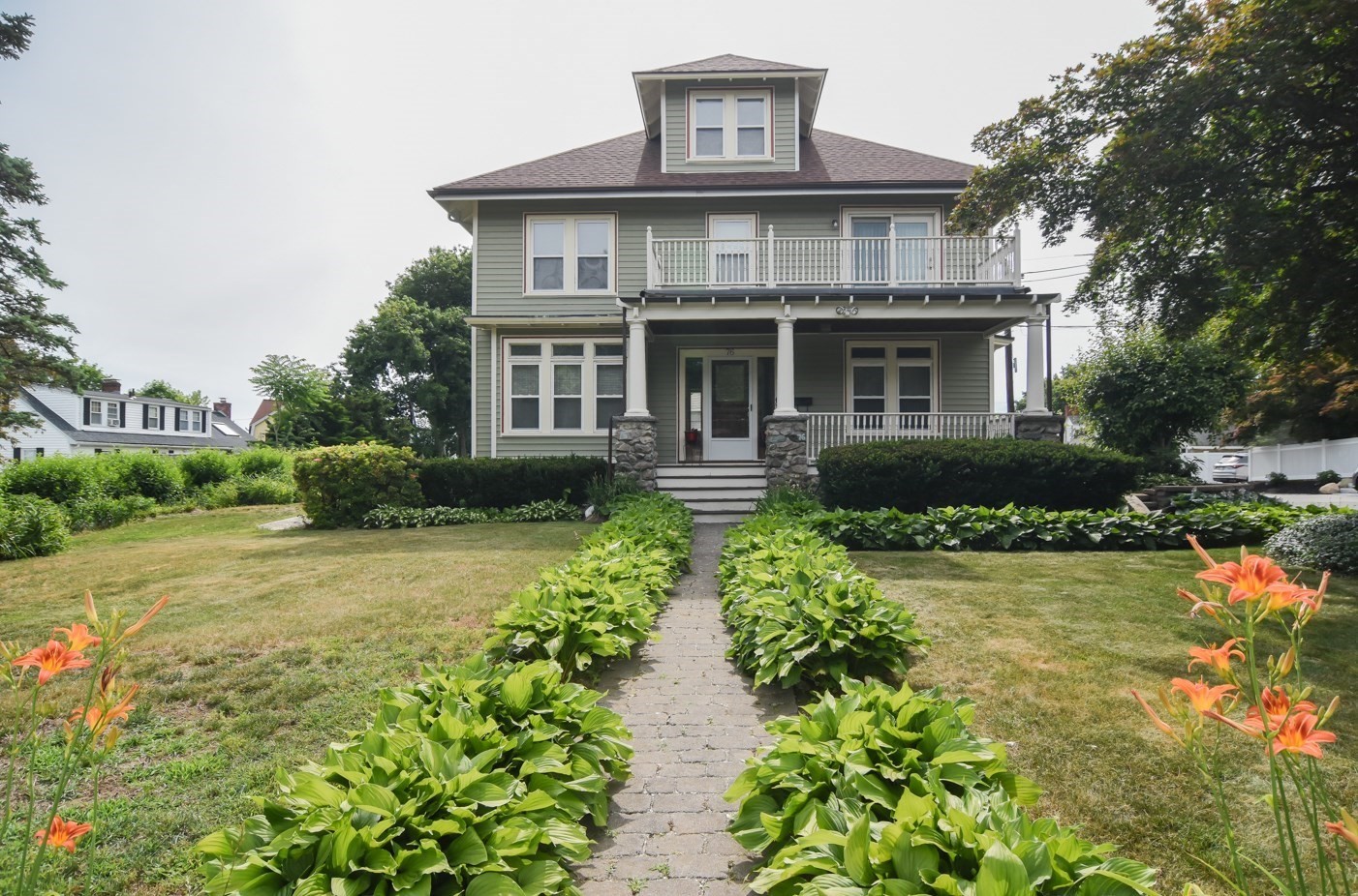 76 Washington  St, Westwood, MA 02090