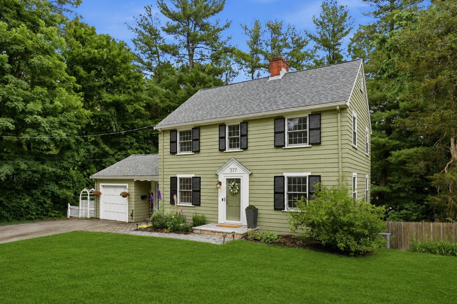 377 Pearl St, Reading, MA 01867