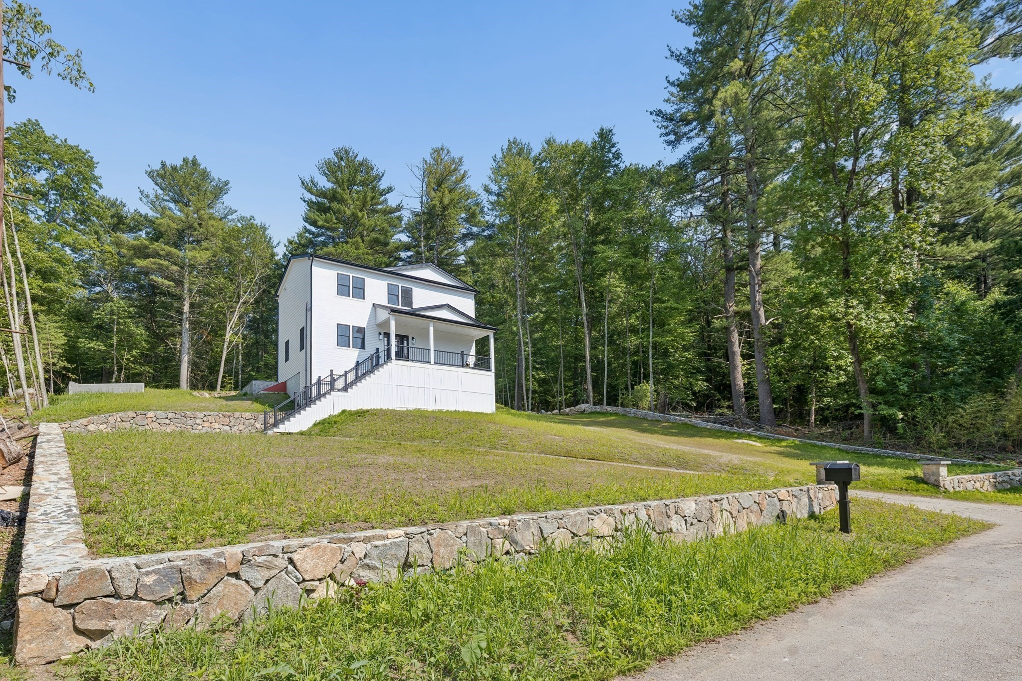 53 Louis St, Holliston, MA 01746