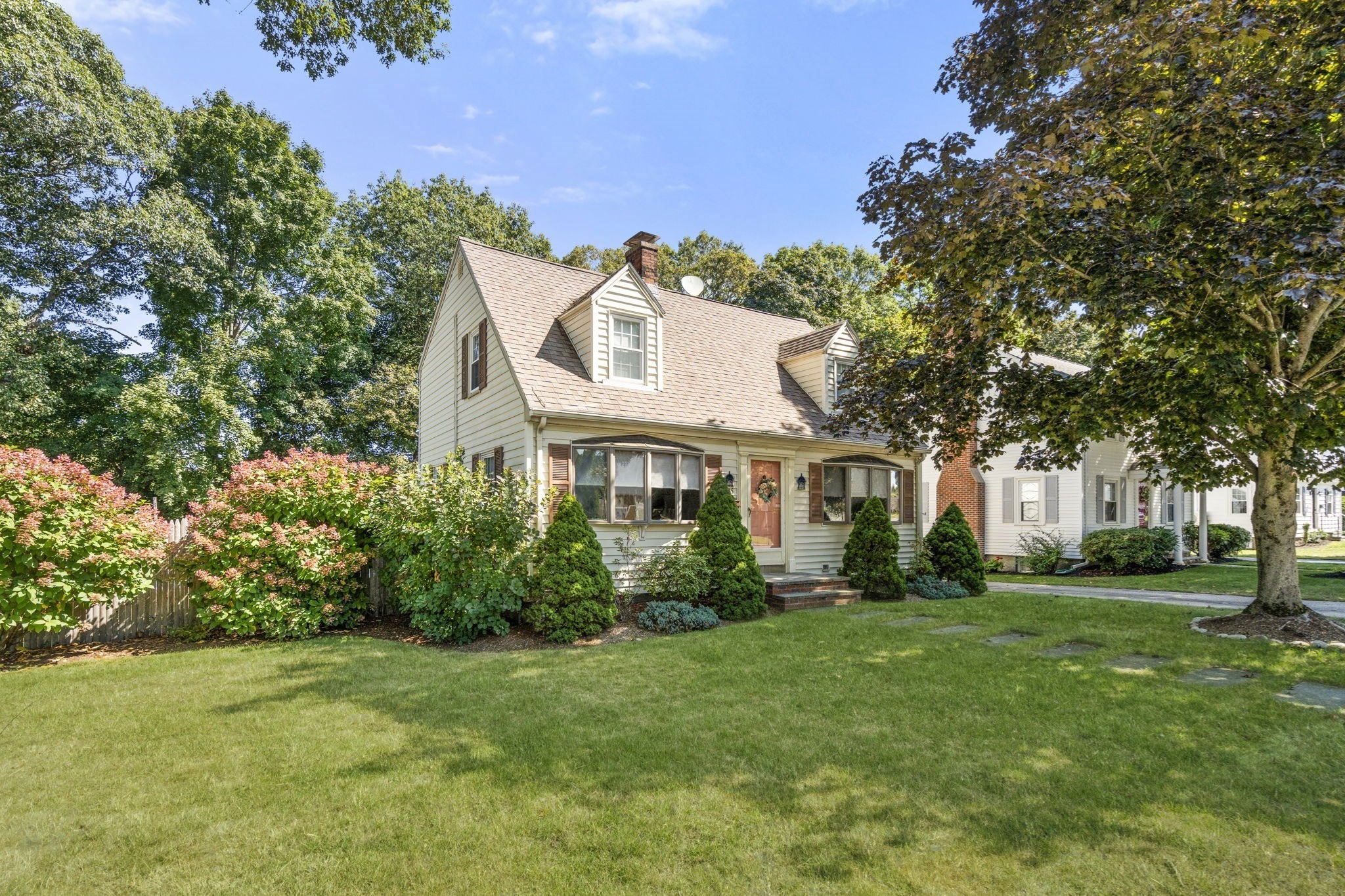 285 Vernon St, Norwood, MA 02062