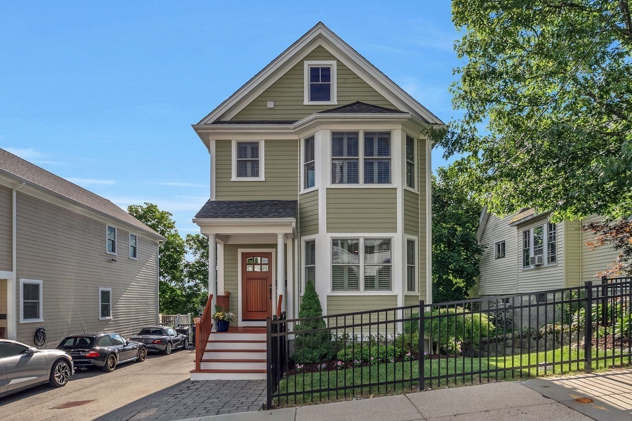 27 Beryl St, Roslindale, Boston, MA 02131
