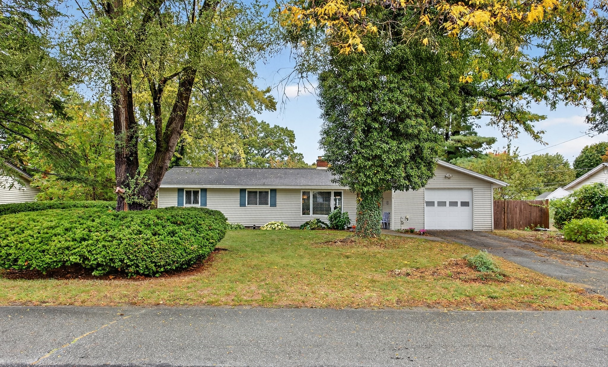 14 Paxton Road, Framingham, MA 01701