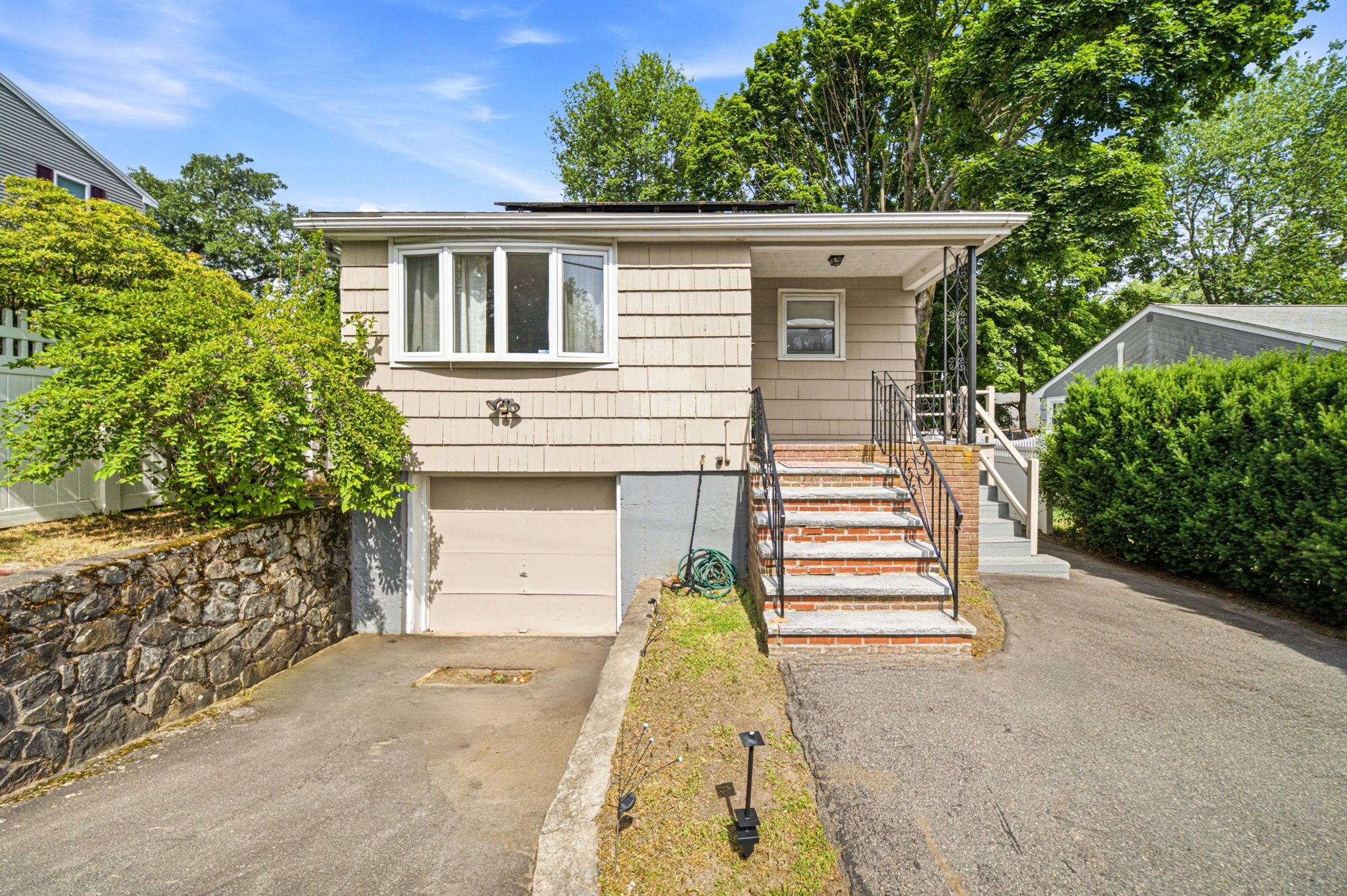 33 Fairchild Ave, Saugus, MA 01906