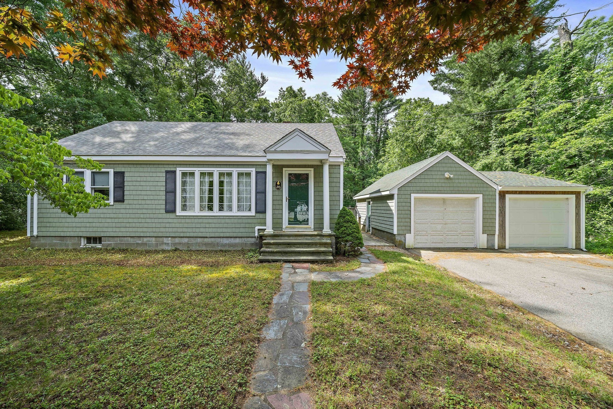 38 Grove St, Kingston, MA 02364