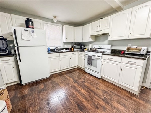 123 Willow Street, Apt 123