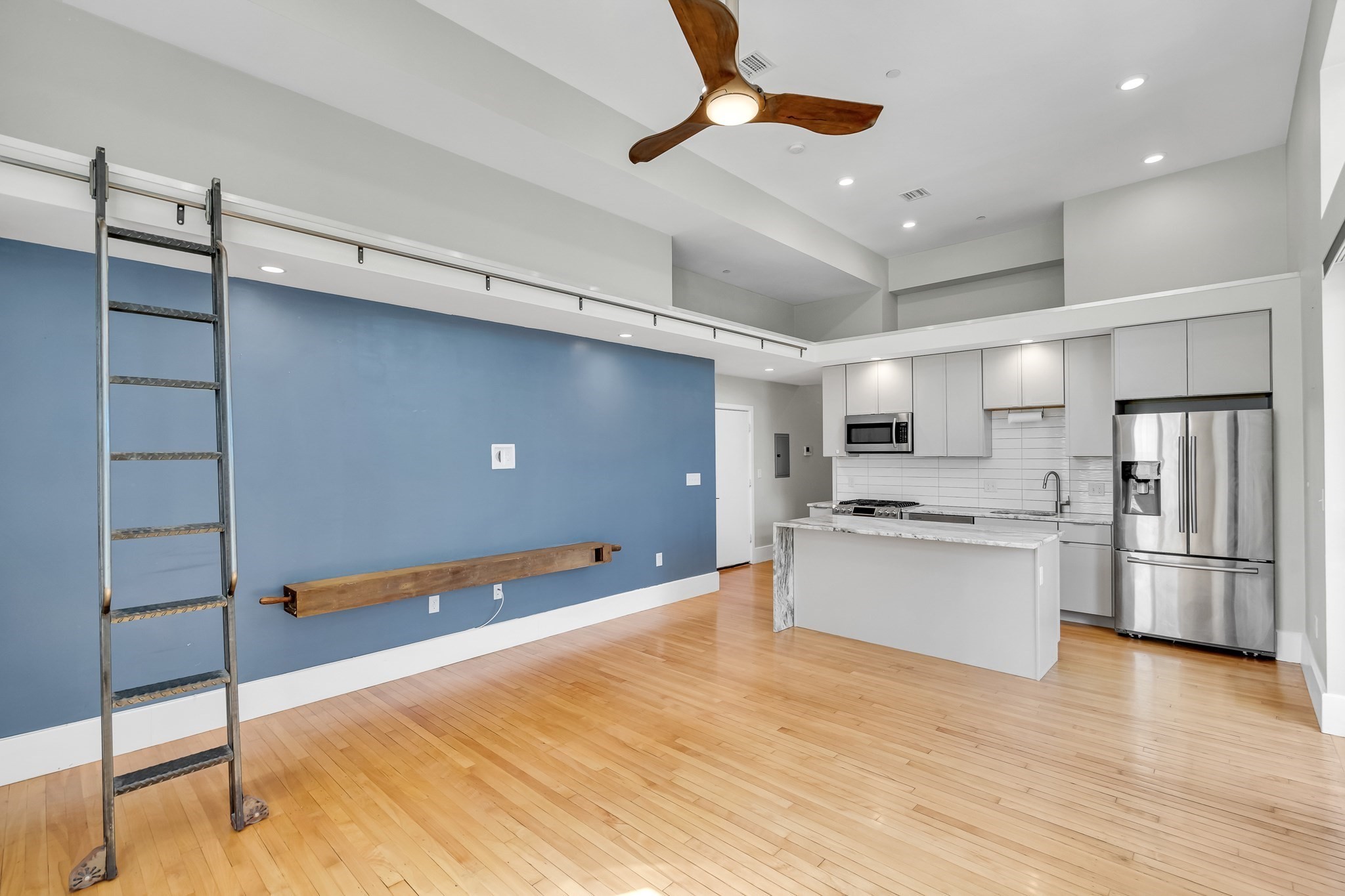 204 Spencer Ave Unit 6, Chelsea, MA 02150