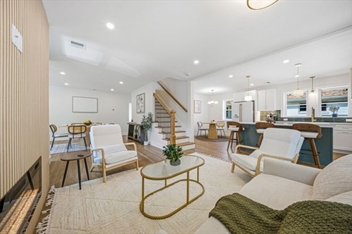 54 Rangeley Rd, Apt 54