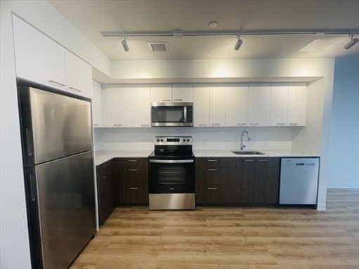 280 Western Ave, Apt 507