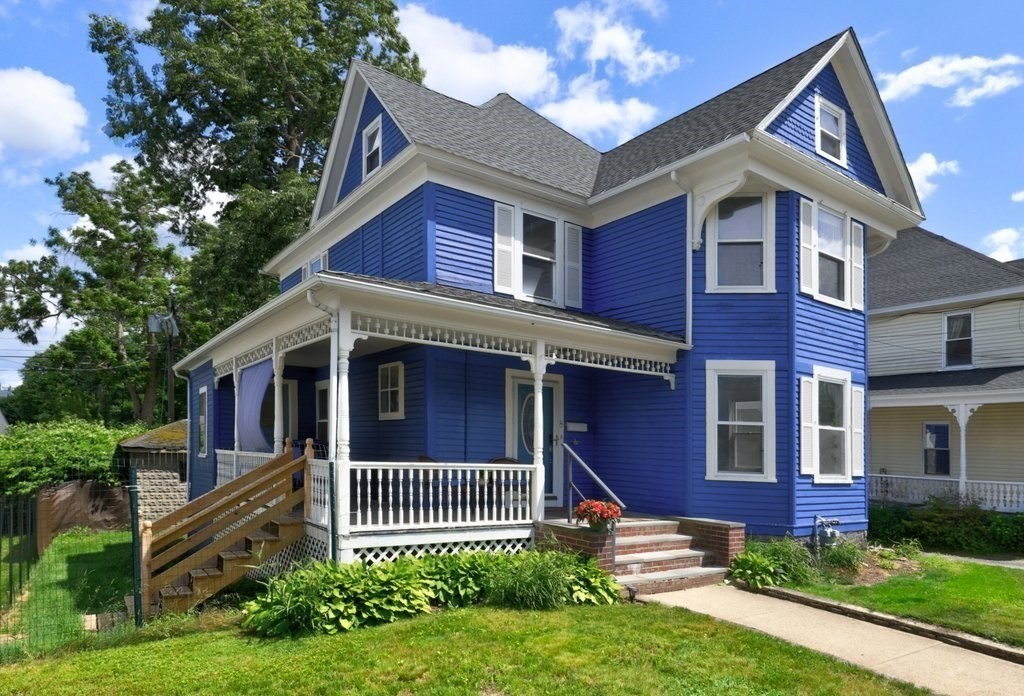 8 Boutelle St, Leominster, MA 01453