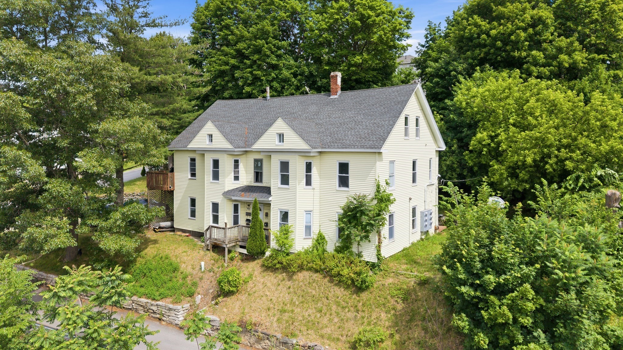 1524 Main St, Worcester, MA 01603