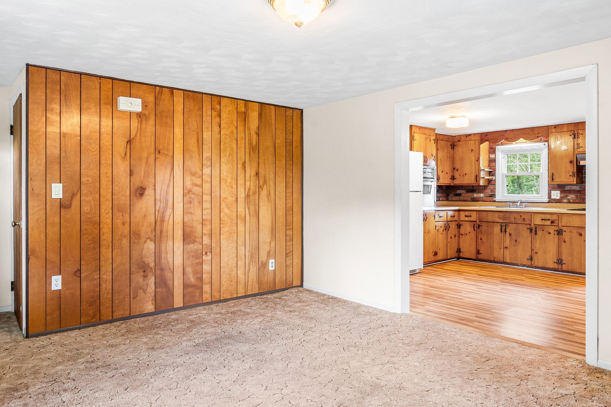 90 Towtaid St, Leicester, MA 01611 - Image 12