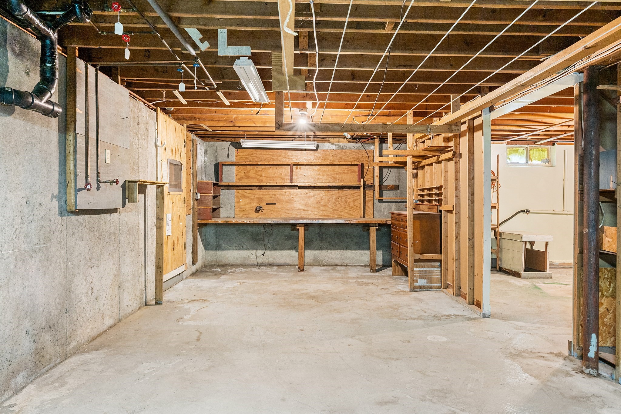 90 Towtaid St, Leicester, MA 01611 - Image 25