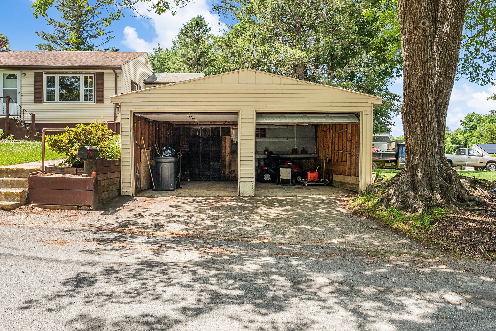 90 Towtaid St, Leicester, MA 01611 - Image 30