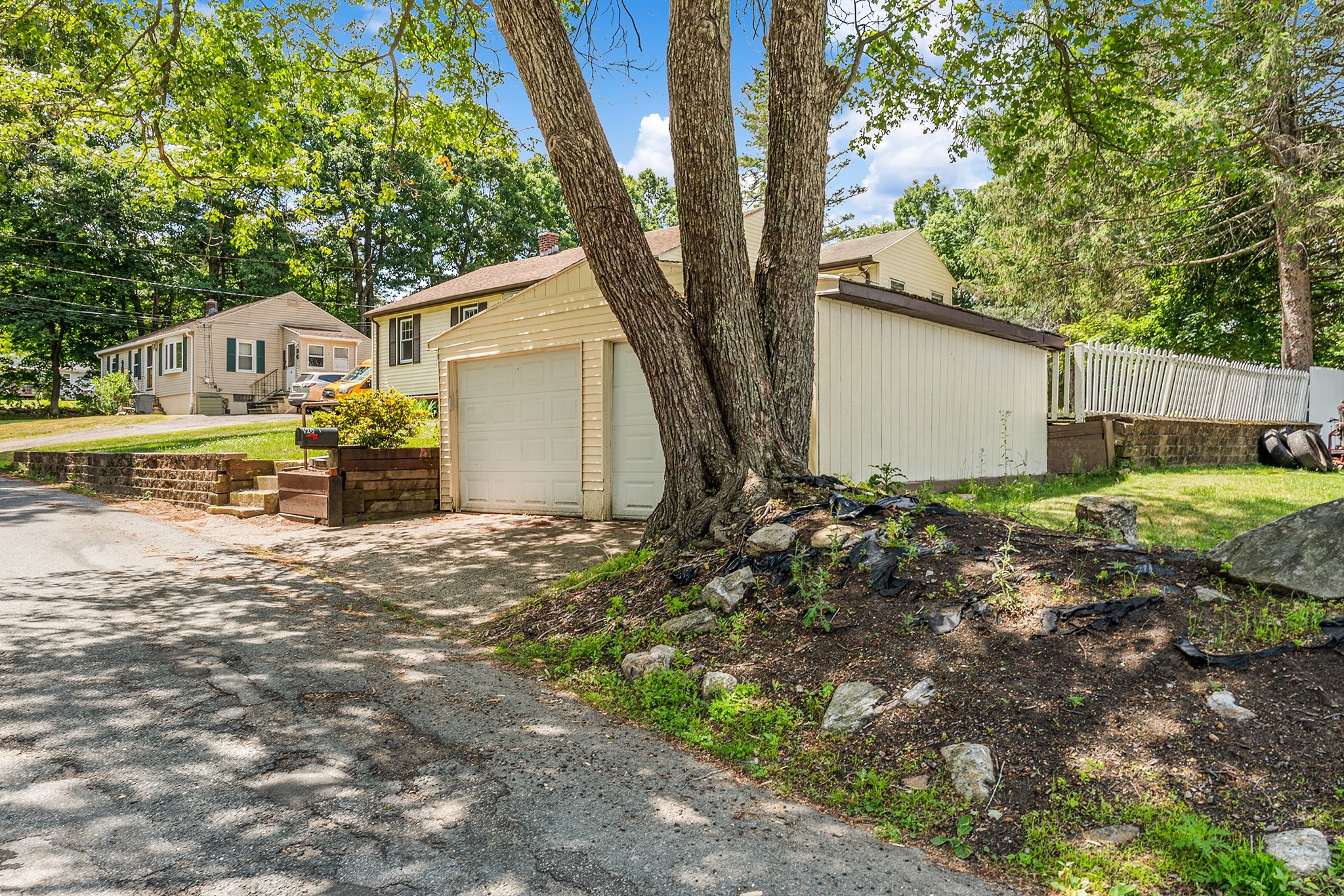 90 Towtaid St, Leicester, MA 01611 - Image 4