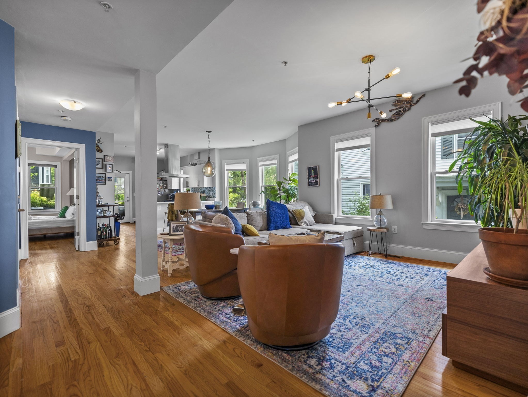 49 Putnam St Unit 1, Somerville, MA 02143