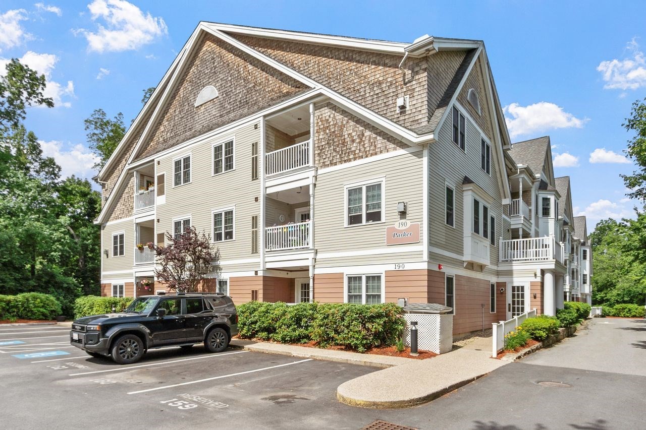 190 Chickering Road Unit 311D, North Andover, MA 01845