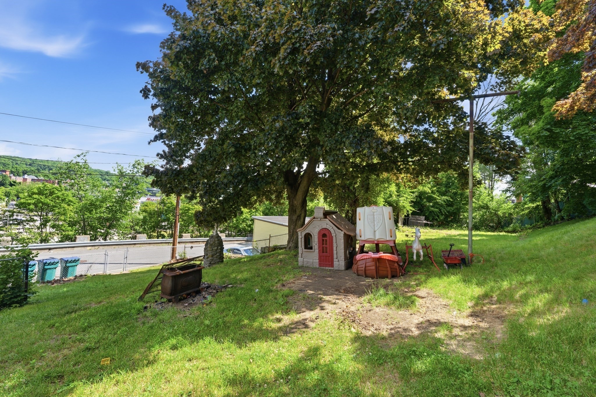16 Walnut St, Fitchburg, MA 01420 - Image 13