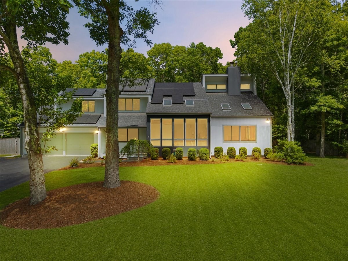 6 Thoreau Dr, Easton, MA 02375