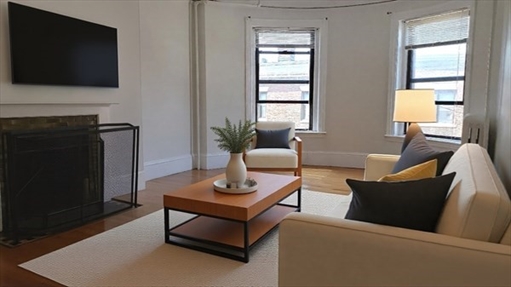 924 Beacon Street, Apt 6