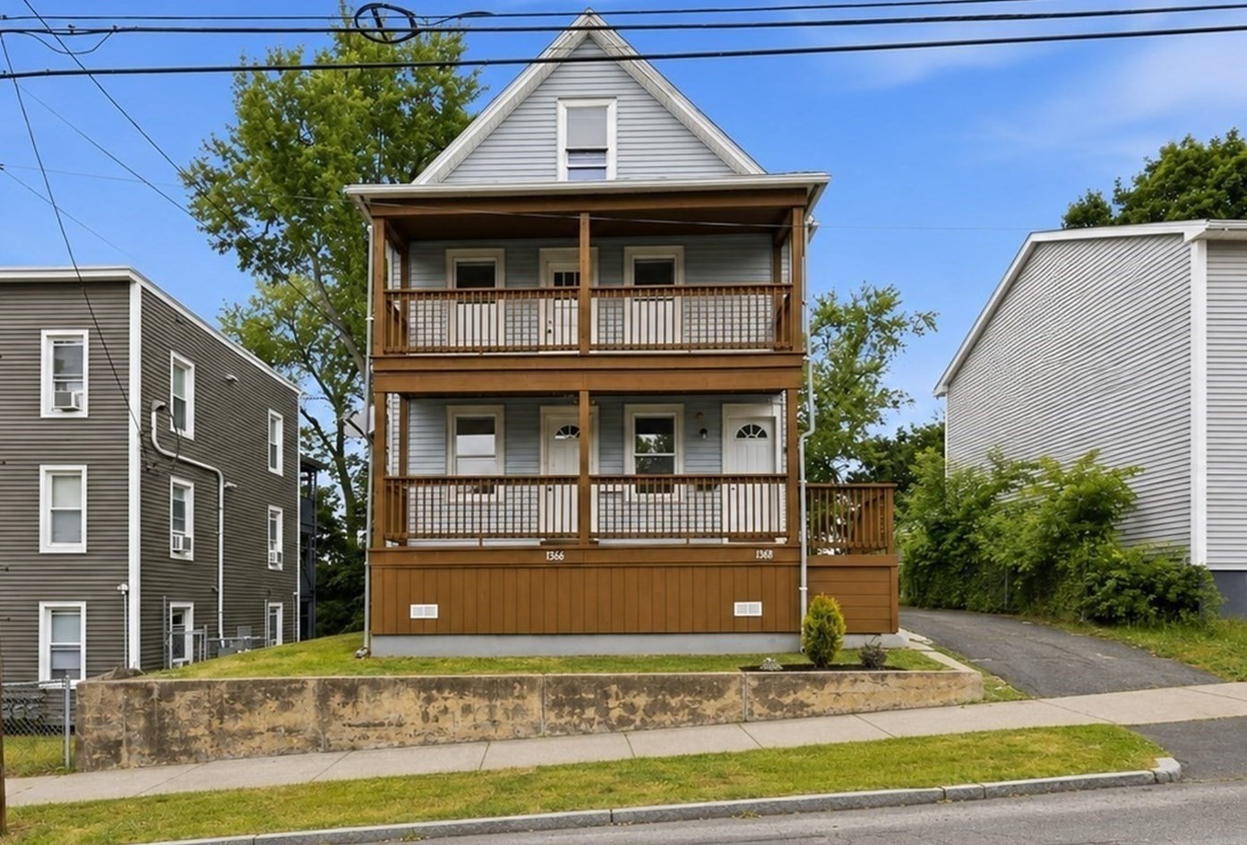 1386 Worcester St, Springfield, MA 01151