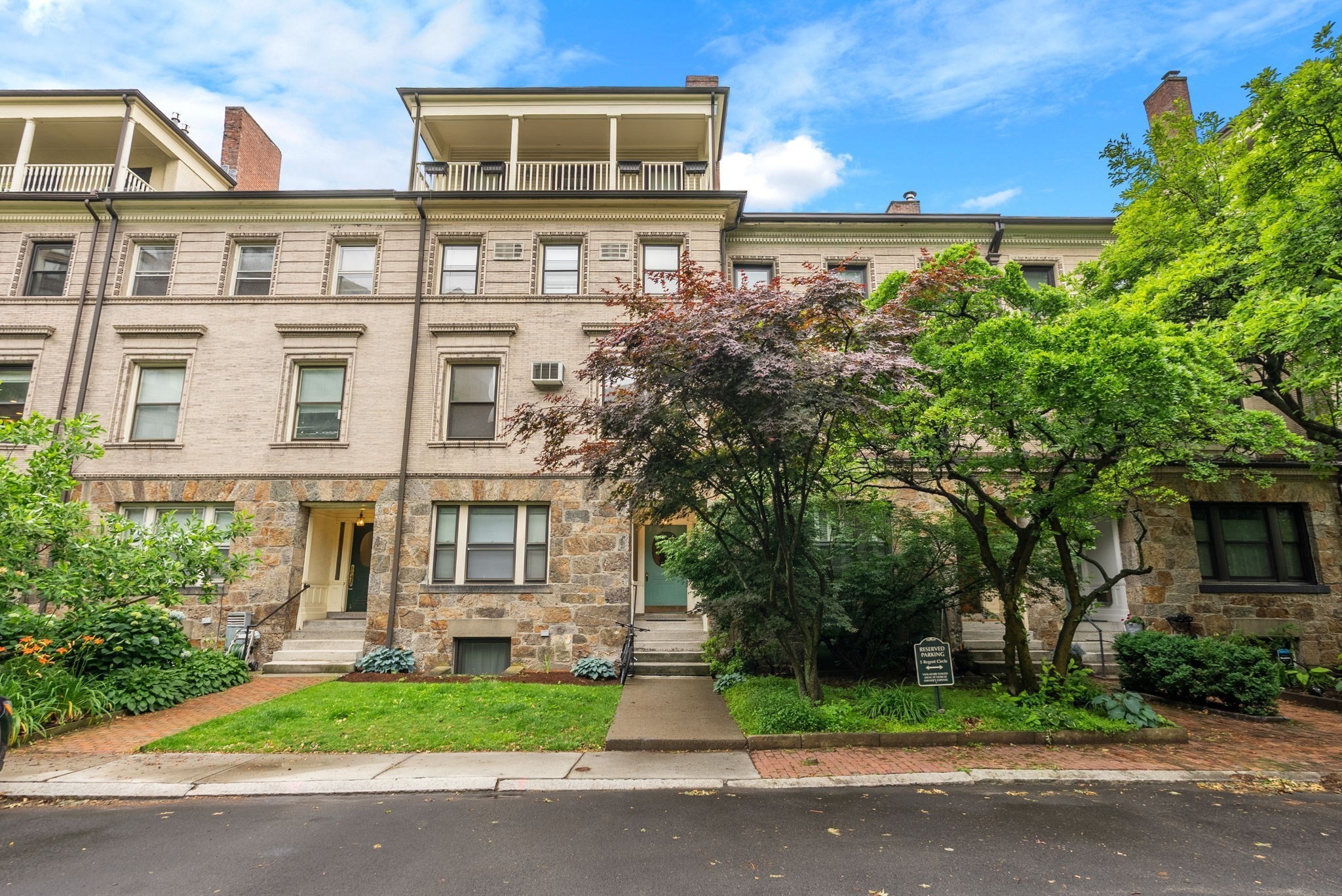 7 Regent Cir Unit 3, Brookline, MA 02445