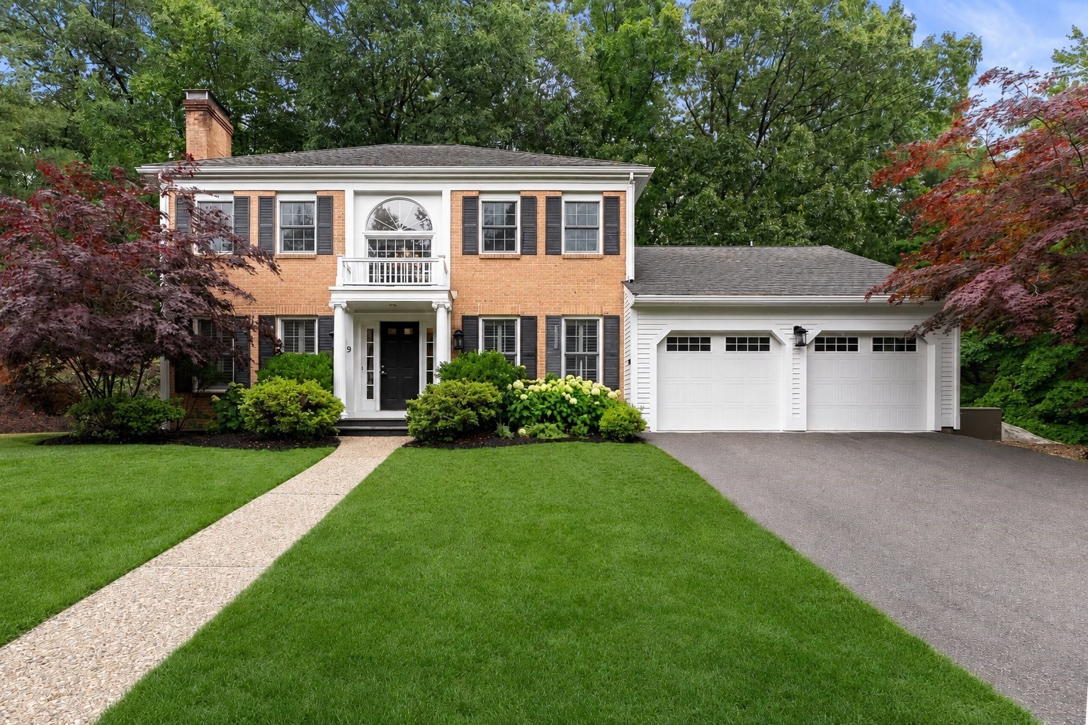 9 Hammersmith Dr, Saugus, MA 01906