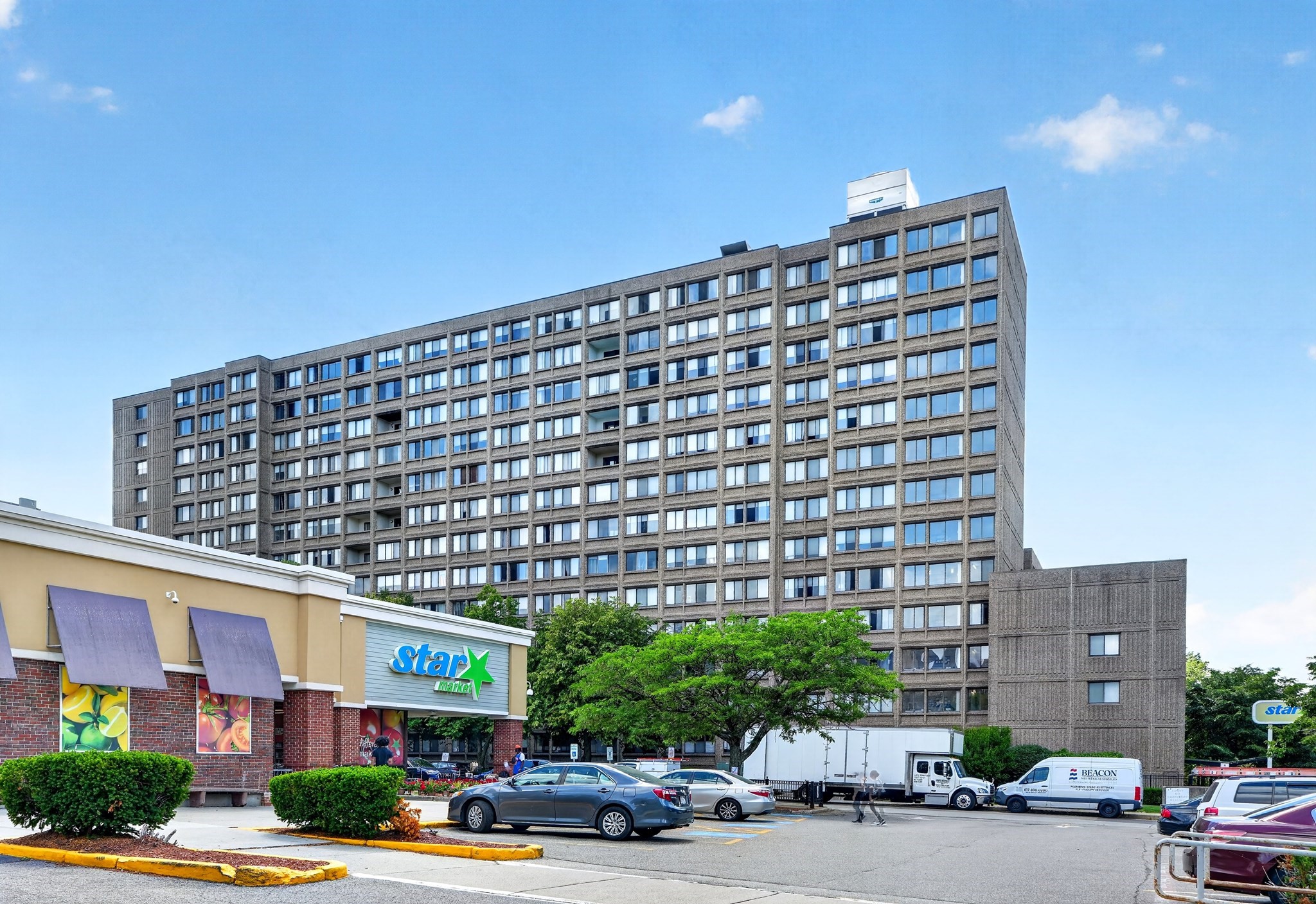 1731 Beacon St Unit 915, Brookline, MA 02445