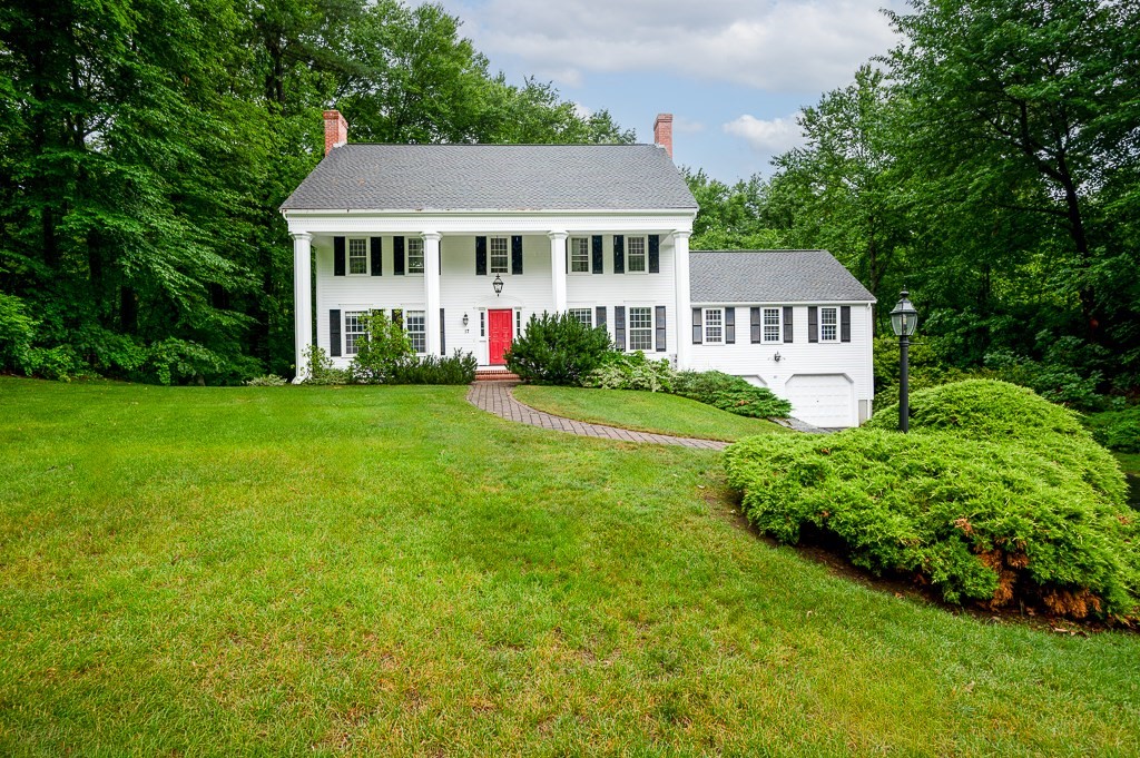 17 Olde Coach Road, Westborough, MA 01581