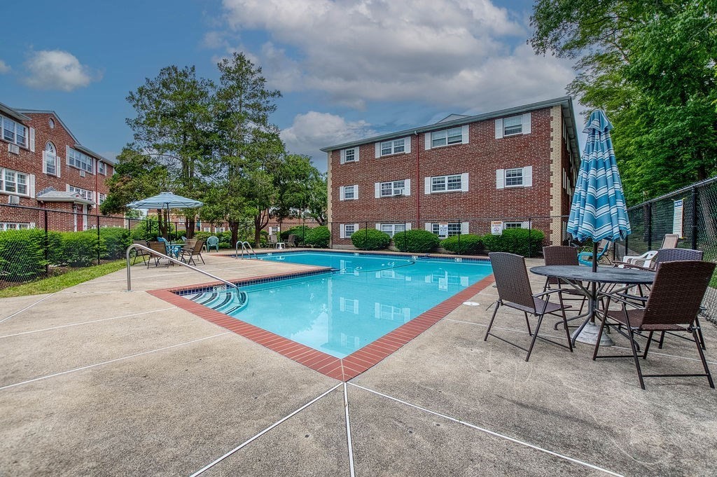 11 Cass St Unit 4, West Roxbury, Boston, MA 02132