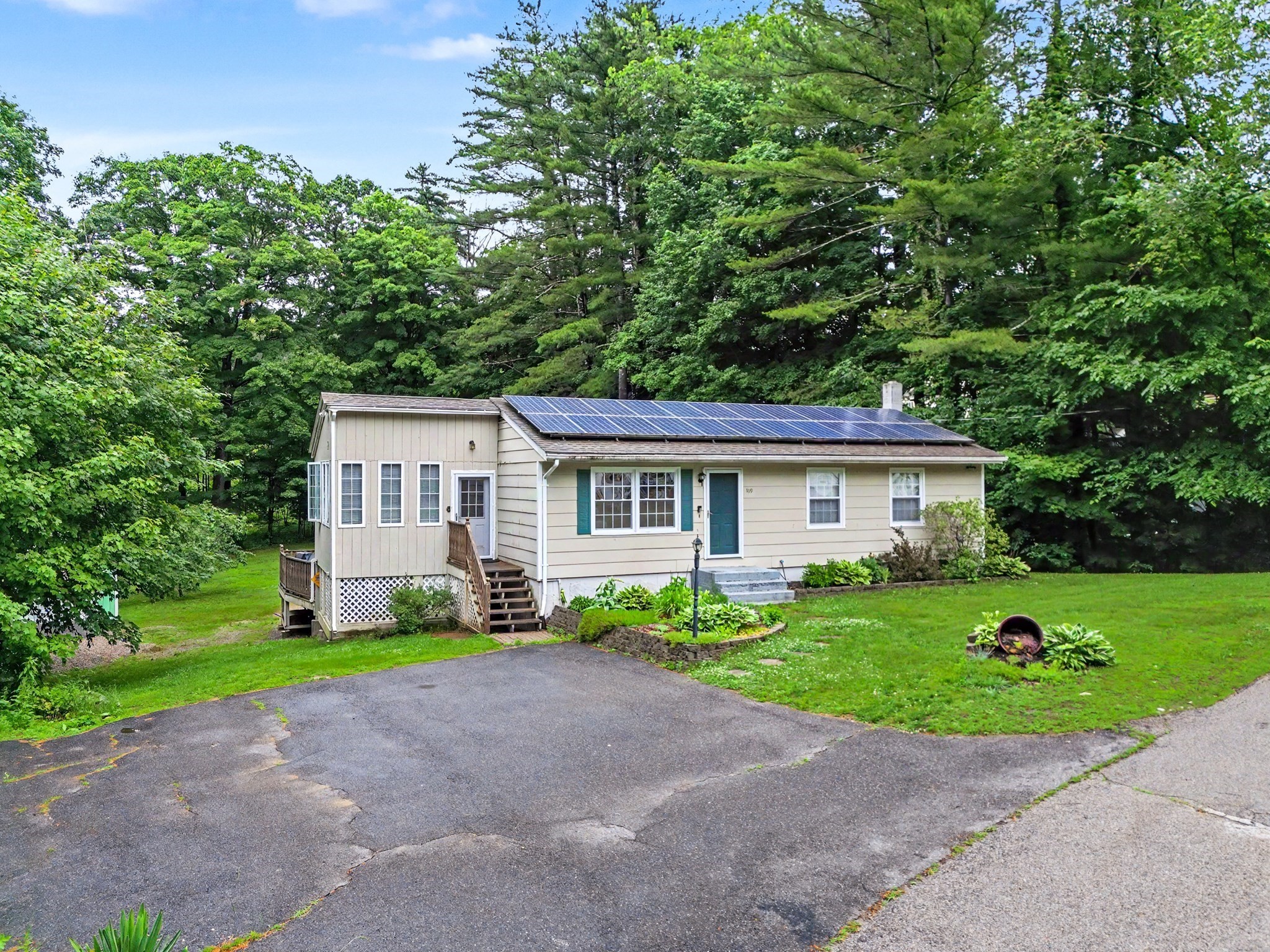 119 Dennison Cross Road, Southbridge, MA 01550