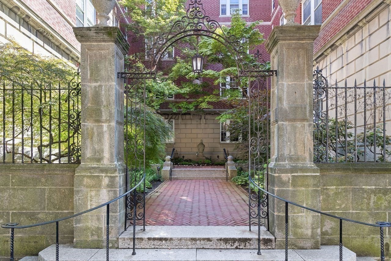 6 Washington Avenue Unit 10, Cambridge, MA 02140