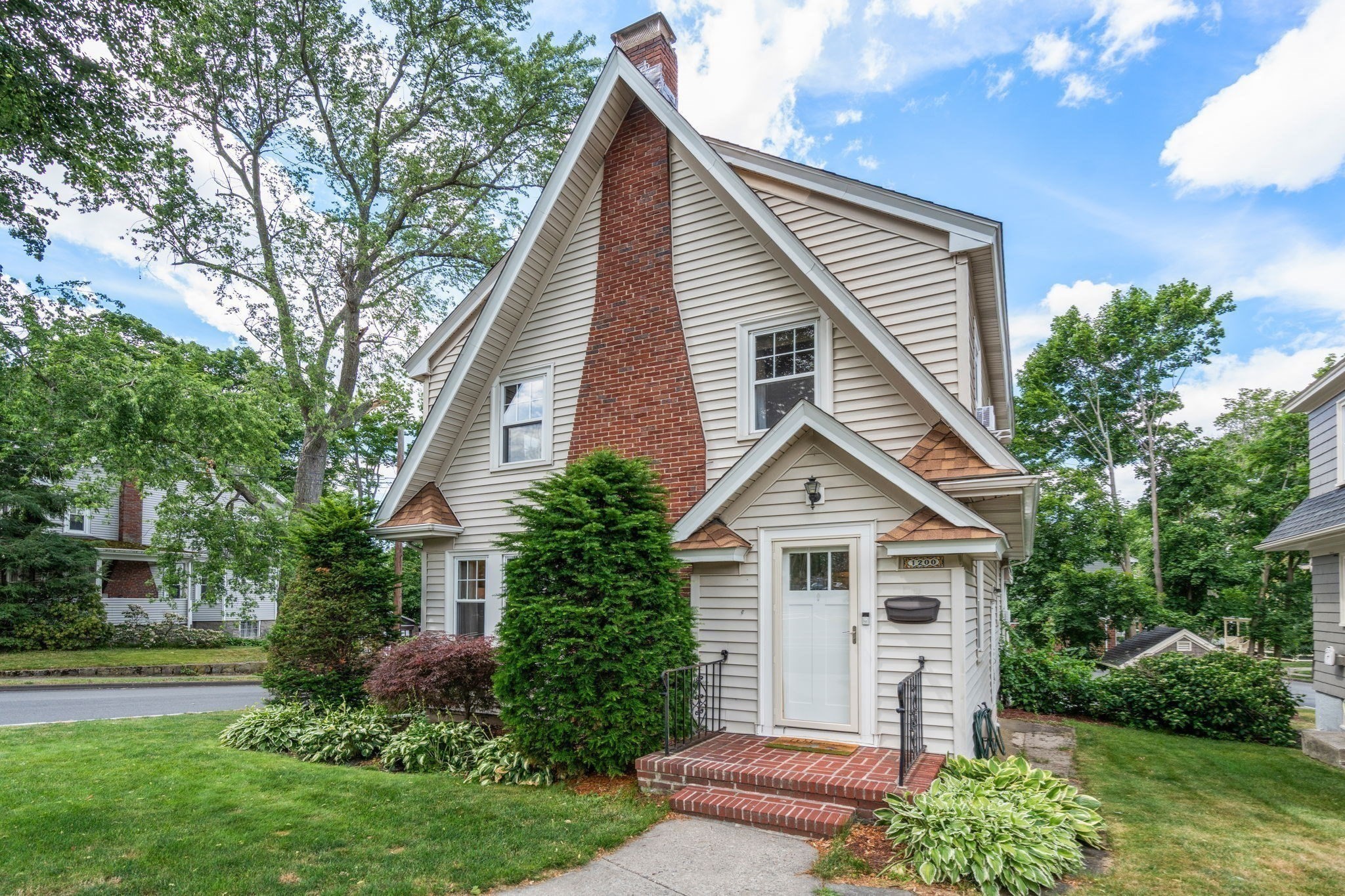 1200 Brook Road, Milton, MA 02186