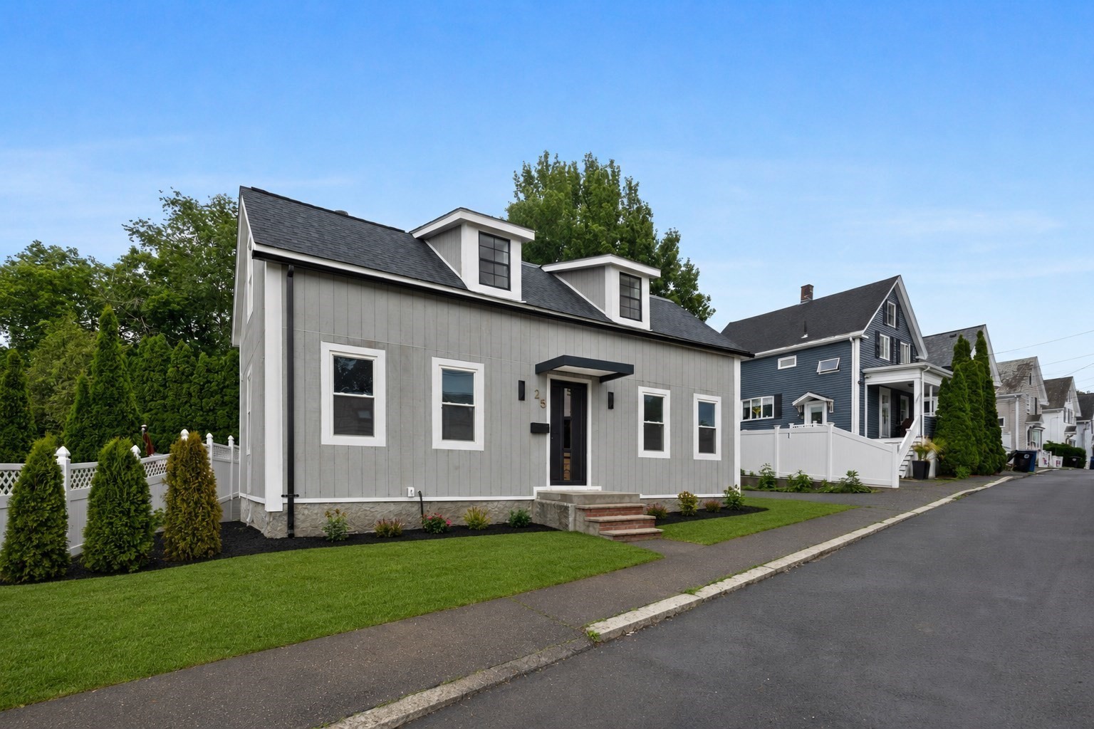 25 Bow St, Salem, MA 01970
