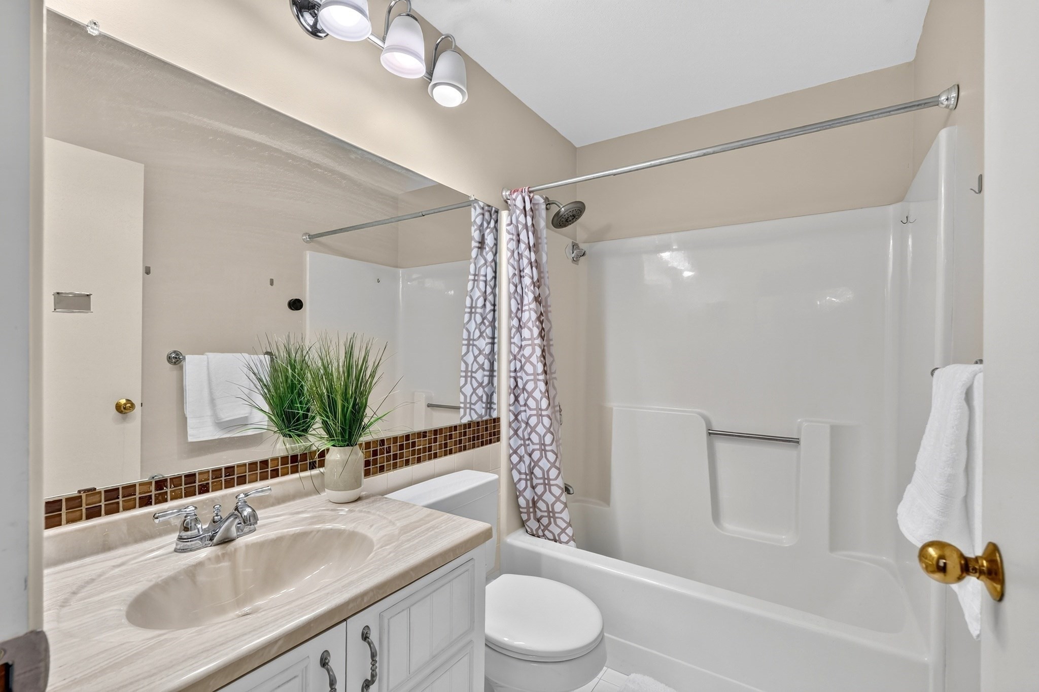 269 Cambridge Rd Unit 608, Woburn, MA 01801 - Image 12