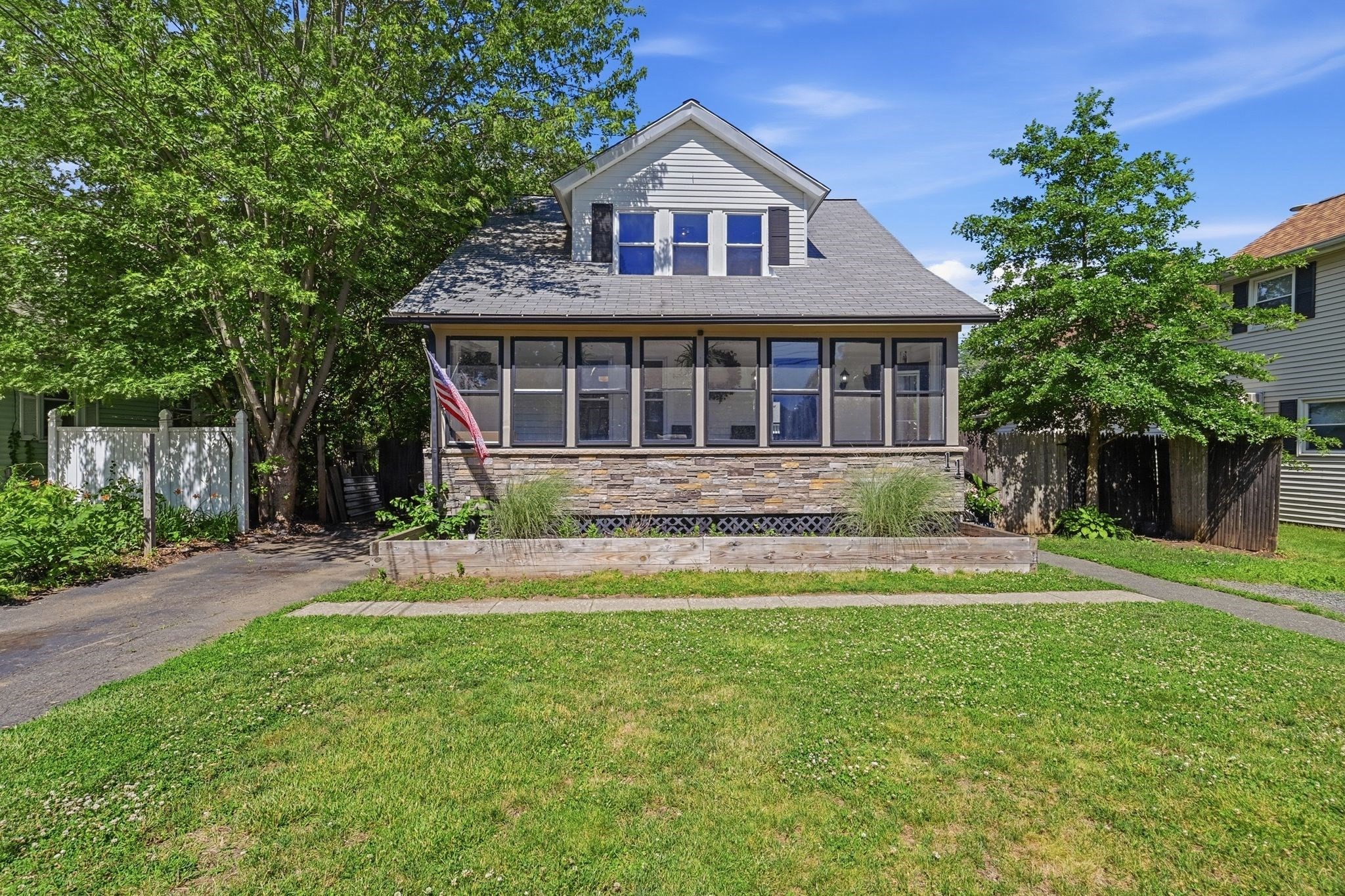 11 Furrow St, Westfield, MA 01085