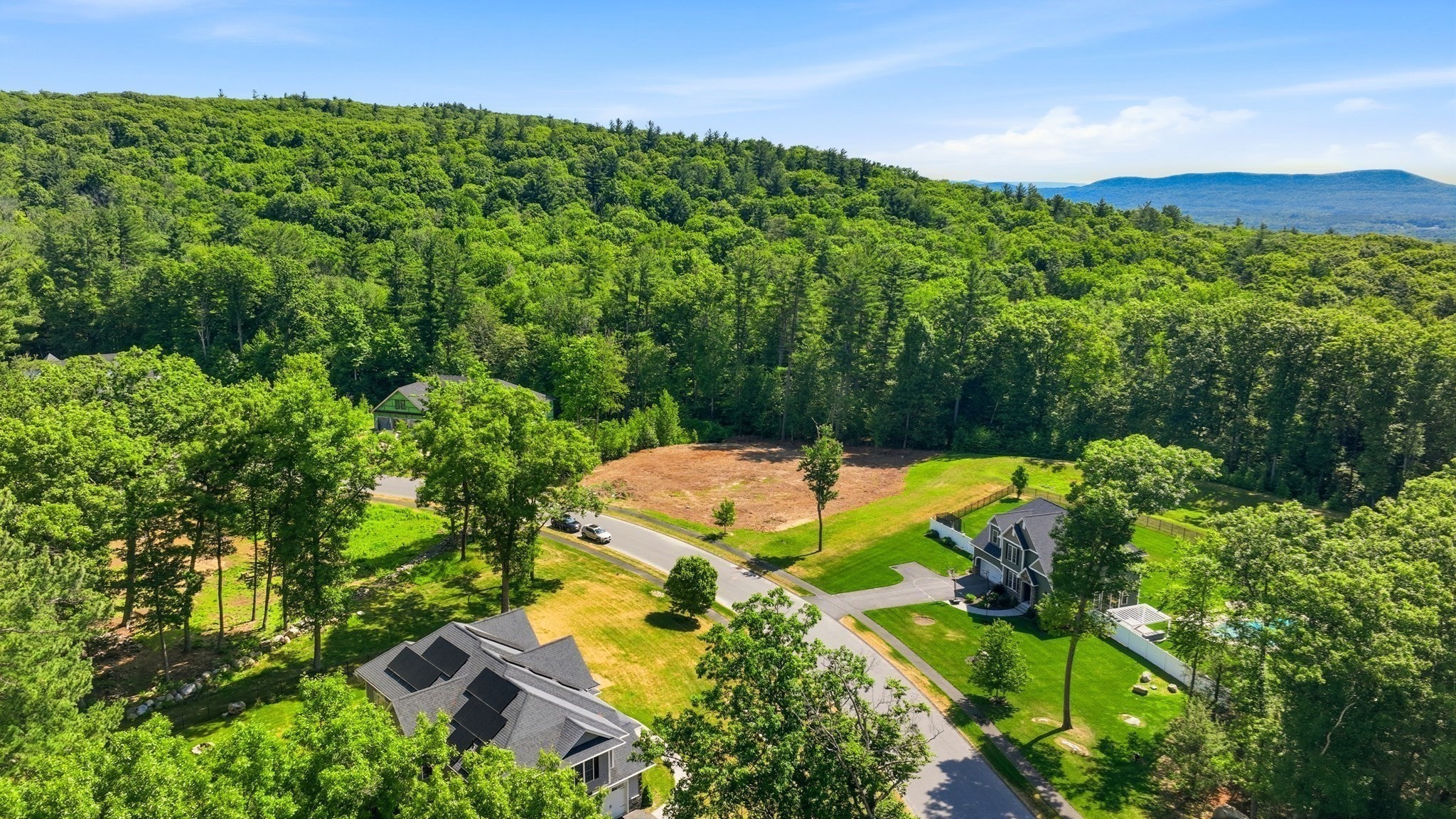 7 Quigley Rd, Southampton, MA 01073